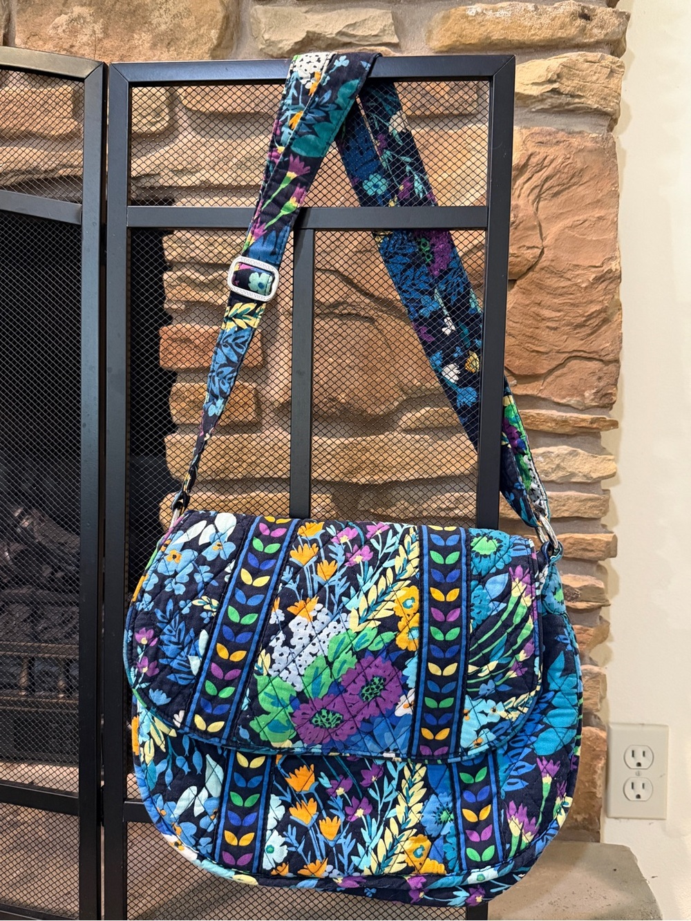 Vera Bradley Lizzy Quilted Crossbody Bag. Midnight Blues floral pattern retired